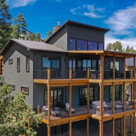 4 to 5+ Bedroom Cabins