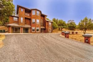 4 Bedroom Ruidoso Cabin Rentals